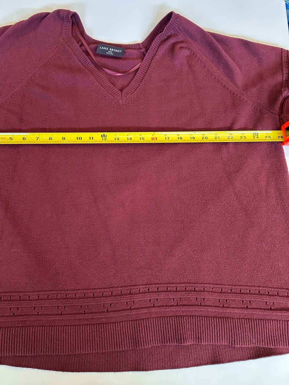 Women's Short Sleeve V-Neck Sweater in Deep Wine Maroon - 26/28 - Picture 3 of 3